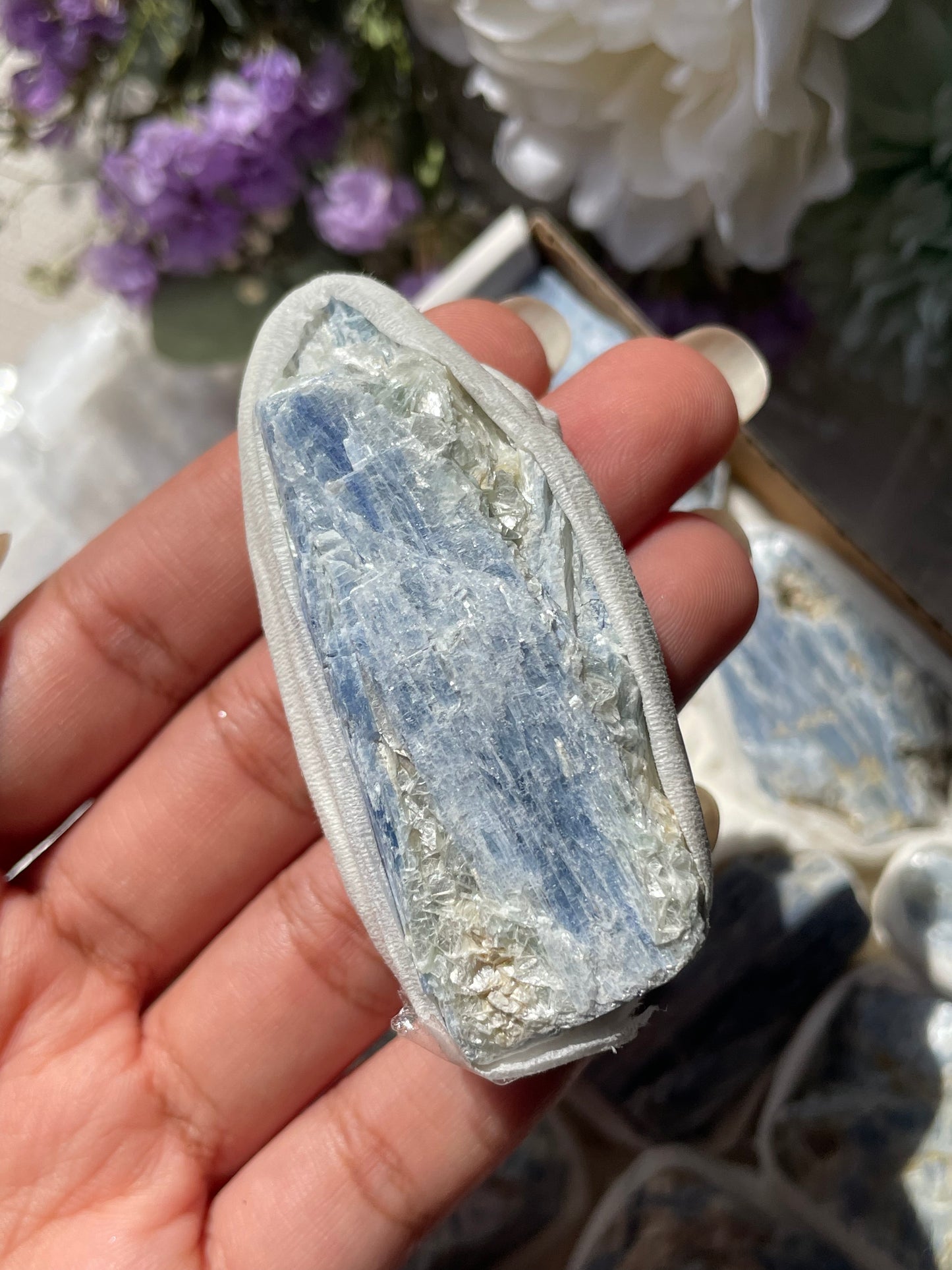 Raw Kyanite |  كاينيت الخام