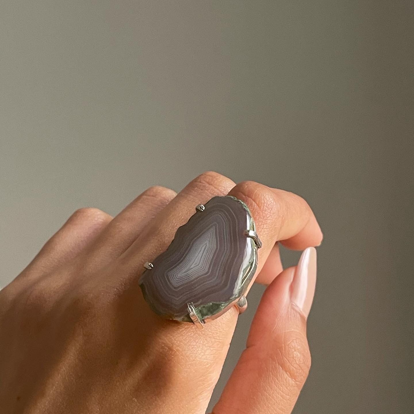 Gray Natural Agate Slice Ring Sterling Silver 925 | 7.5 | خاتم عقيق رمادي طبيعي فضة إسترليني