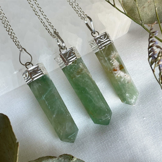 Green Fluorite Point Necklace Sterling Silver Plated الفلوريت الأخضر