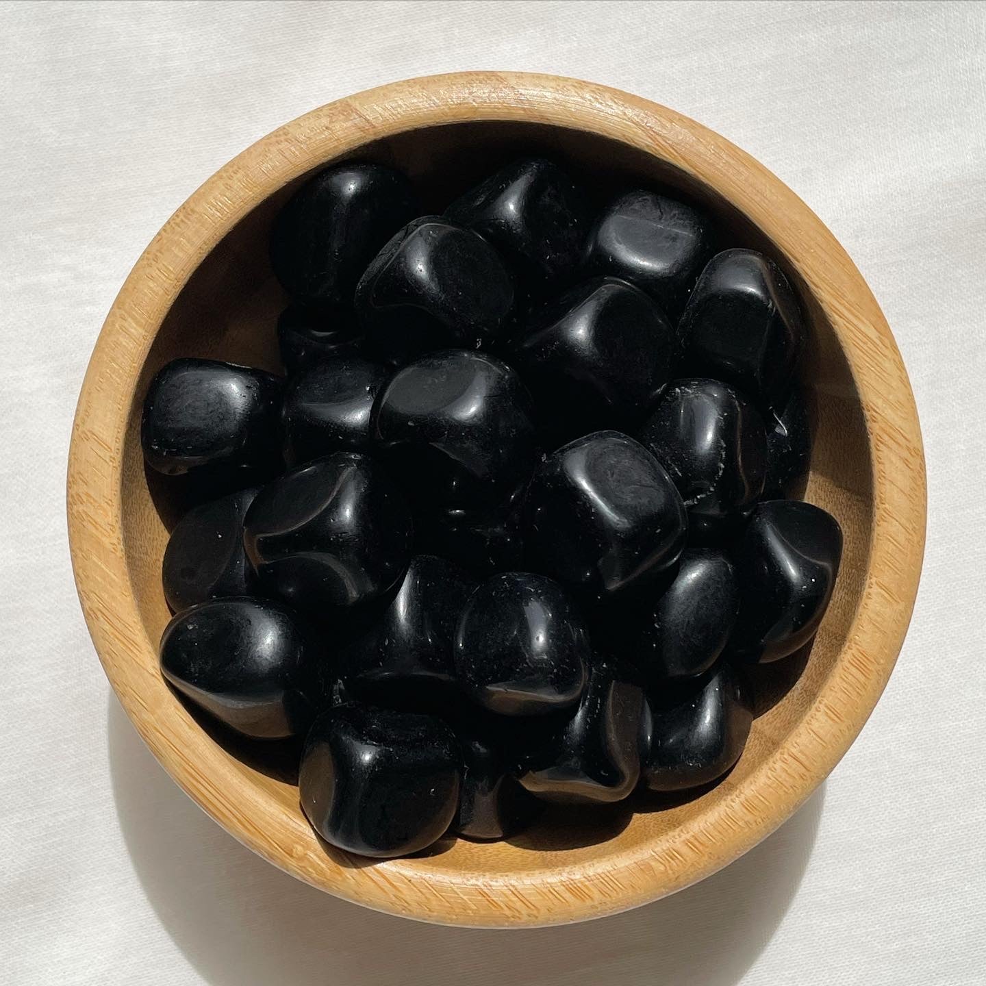 Black Obsidian Tumbles الاوبسيديان(السبج)